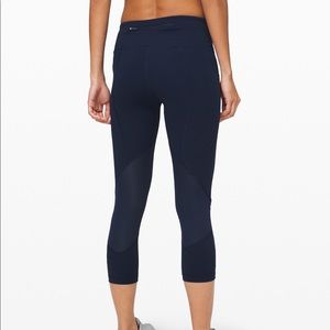 LULULEMON PACE RIVAL NAVY CROP